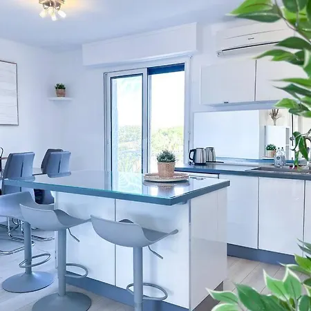 Daire Laverne - Stunning Sea View T3 With South-facing Terrace *