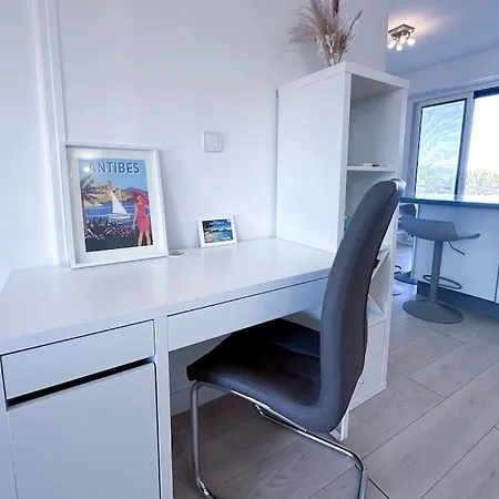 Laverne - Stunning Sea View T3 With South-facing Terrace Daire