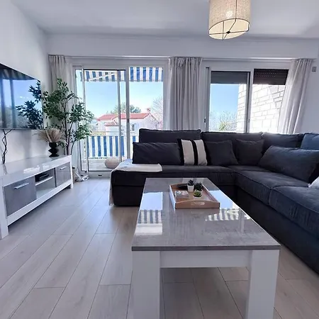 Laverne - Stunning Sea View T3 With South-facing Terrace Daire *