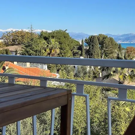 Laverne - Stunning Sea View T3 With South-facing Terrace *