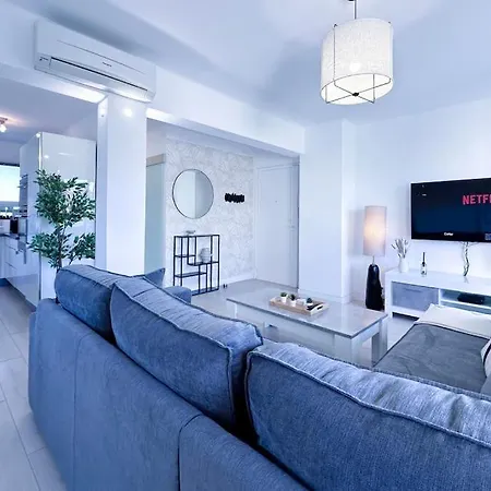 Laverne - Stunning Sea View T3 With South-facing Terrace Appartement