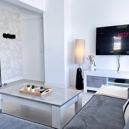 Lägenhet Laverne - Stunning Sea View T3 With South-facing Terrace Antibes