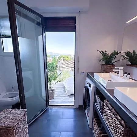 Laverne - Stunning Sea View T3 With South-facing Terrace Apartment
