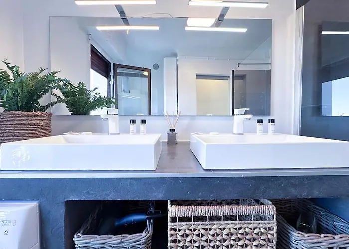 Laverne - Stunning Sea View T3 With South-facing Terrace Apartamento *