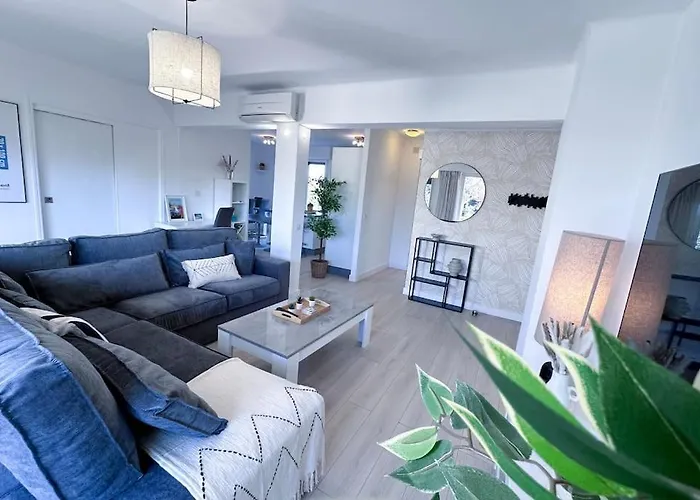 Laverne - Stunning Sea View T3 With South-facing Terrace Daire