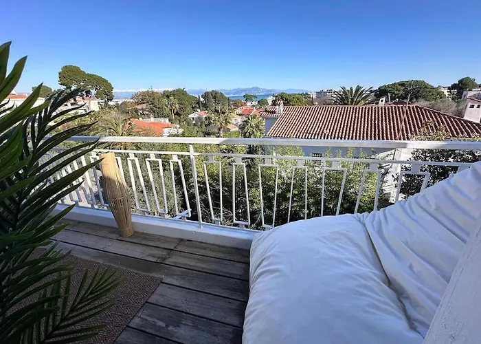 Laverne - Stunning Sea View T3 With South-facing Terrace *